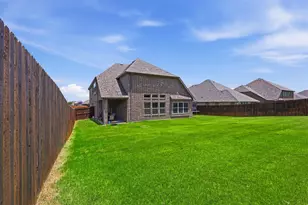 212 Lillian Ln, Waxahachie, TX 75165 - Photo 37