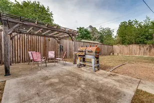 526 S Edgefield Ave, Dallas, TX 75208 - Photo 35