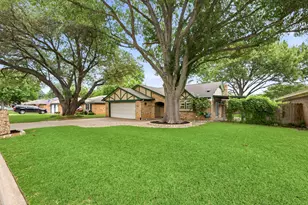 5524 Wood View St, North Richland Hills, TX 76180 - Photo 3