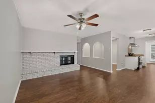 433 Solitude Dr, Garland, TX 75043 - Photo 11