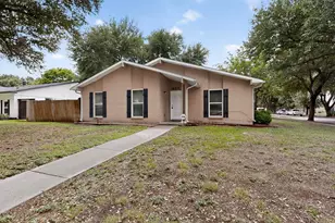 433 Solitude Dr, Garland, TX 75043 - Photo 3