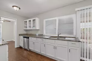 433 Solitude Dr, Garland, TX 75043 - Photo 17