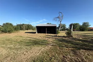 10847 Elk Rd, Axtell, TX 76624 - Photo 7