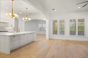 1001 Quarry Ct, Granbury, TX 76048 - Photo 11