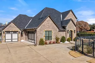 1001 Quarry Ct, Granbury, TX 76048 - Photo 1