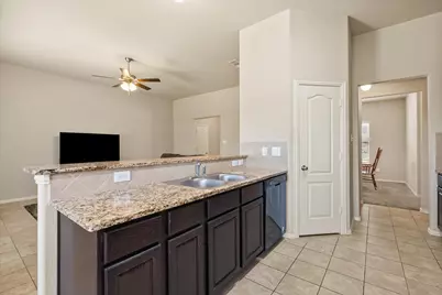 400 Hummingbird Trail, Crowley, TX 76036 - Photo 11