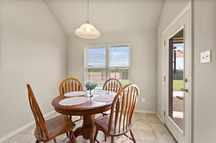 400 Hummingbird Trail, Crowley, TX 76036 - Photo 13