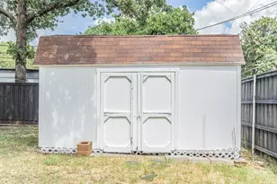 1214 Winterwood Dr, Lewisville, TX 75067 - Photo 33