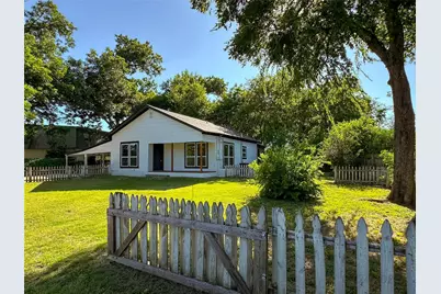 403 N Gaither Street, Glen Rose, TX 76043 - Photo 1
