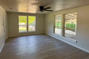 403 N Gaither St, Glen Rose, TX 76043 - Photo 9