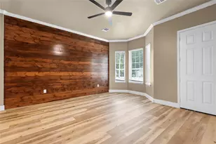 403 S 4th St, Bonham, TX 75418 - Photo 5