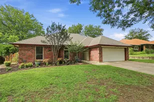 6713 N Park Dr, North Richland Hills, TX 76182 - Photo 1