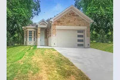 613 S 5th Street, Bonham, TX 75418 - Photo 1