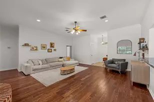 1112 Regina Dr, Hewitt, TX 76643 - Photo 5