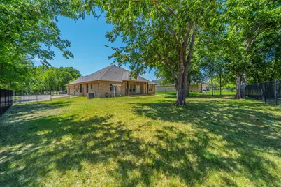 1812 Rockview Drive, Granbury, TX 76049 - Photo 25