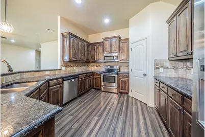 1812 Rockview Drive, Granbury, TX 76049 - Photo 7