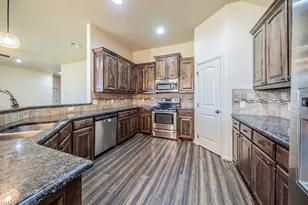 1812 Rockview Dr, Granbury, TX 76049 - Photo 7