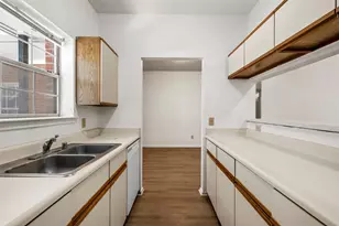 600 Bagby Ave, Waco, TX 76706 - Photo 7