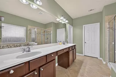 1049 Chickasaw Drive, Carrollton, TX 75010 - Photo 11