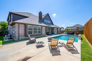1917 Sunflower Dr, Glenn Heights, TX 75154 - Photo 1