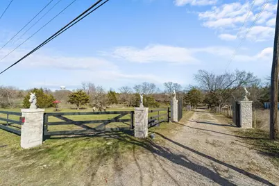 1006 S Clark Road, Cedar Hill, TX 75104 - Photo 3