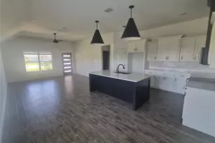 900 Tesslynn Ave, Godley, TX 76044 - Photo 7