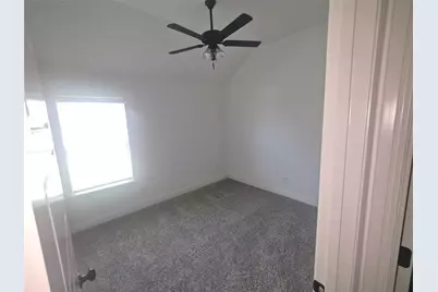 900 Tesslynn Avenue, Godley, TX 76044 - Photo 11