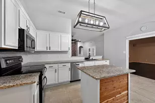 508 Kempson Ct, Saginaw, TX 76179 - Photo 9