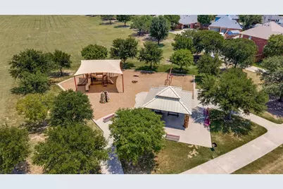 4582 Rock Creek Lane, Frisco, TX 75034 - Photo 33