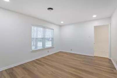 624 Hillview Drive, Hurst, TX 76054 - Photo 7