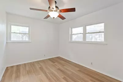 624 Hillview Drive, Hurst, TX 76054 - Photo 23