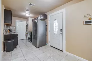 3624 Hardeman St, Fort Worth, TX 76119 - Photo 5