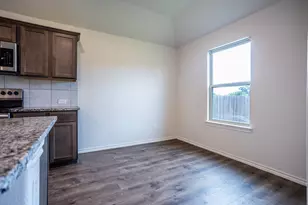 709 Alton Dr, Aubrey, TX 76227 - Photo 13