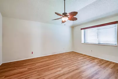 6304 Brookcrest Drive, Arlington, TX 76018 - Photo 11