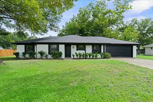 409 Northwood Blvd, Corsicana, TX 75110 - Photo 1