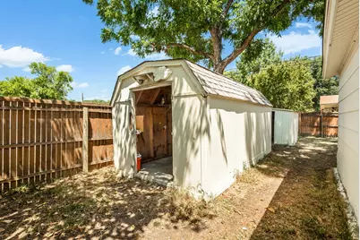 3009 W 11th Street, Irving, TX 75060 - Photo 35