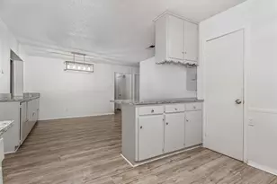 3009 W 11th St, Irving, TX 75060 - Photo 19