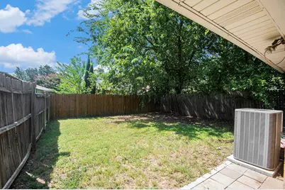 6819 W Cleburne Road, Fort Worth, TX 76133 - Photo 21