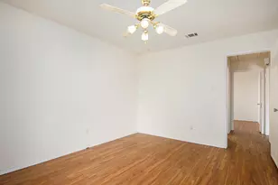 6819 W Cleburne Rd, Fort Worth, TX 76133 - Photo 15