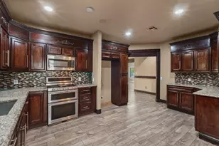 3030 Weisenberger Dr, Dallas, TX 75212 - Photo 13