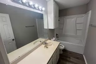 934 Robinwood Dr, Arlington, TX 76017 - Photo 9
