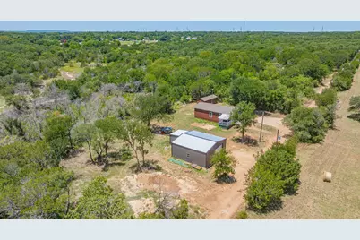 570 Armadillo Court, Granbury, TX 76049 - Photo 31