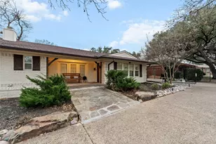 6806 Royal Ln, Dallas, TX 75230 - Photo 3