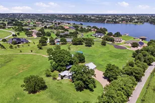 1313 Porter Ct, Granbury, TX 76048 - Photo 3