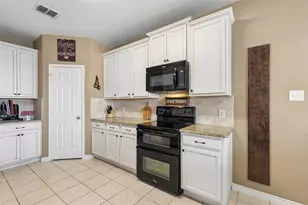 468 Willowlake Dr, Little Elm, TX 75068 - Photo 7