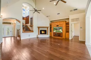 5809 Nutcracker Dr, Granbury, TX 76049 - Photo 9