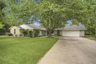 1215 Butcher Rd, Waxahachie, TX 75165 - Photo 1