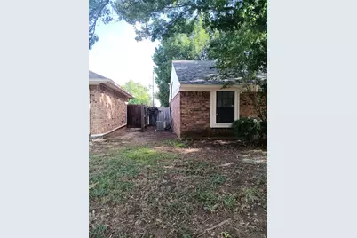 3618 Wentworth Drive, Arlington, TX 76001 - Photo 3