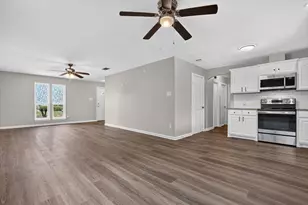 624 Hallvale Dr, White Settlement, TX 76108 - Photo 7