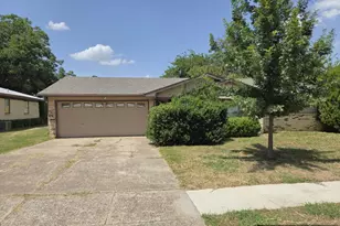 515 Grants Pkwy, Arlington, TX 76014 - Photo 1
